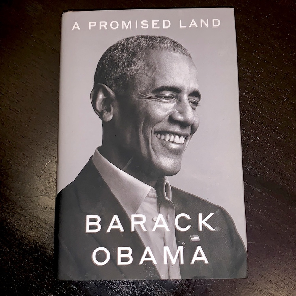A PROMISED LAND BARACK OBAMA Memoir Hard Cover First Edition published in USA